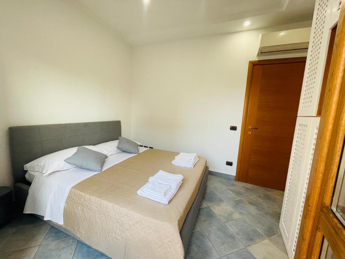 Newhouse Victoria - Sea View Apartment Nettuno Bagian luar foto