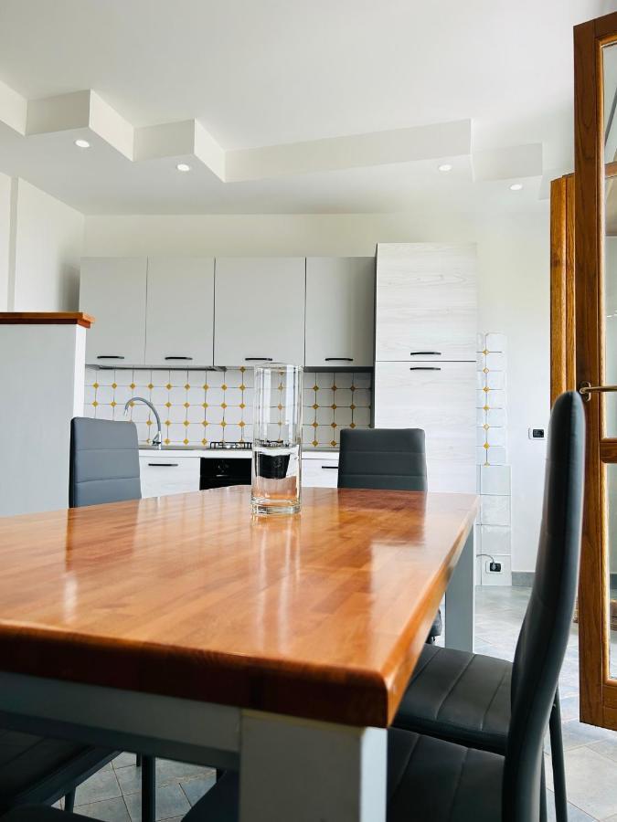 Newhouse Victoria - Sea View Apartment Nettuno Bagian luar foto