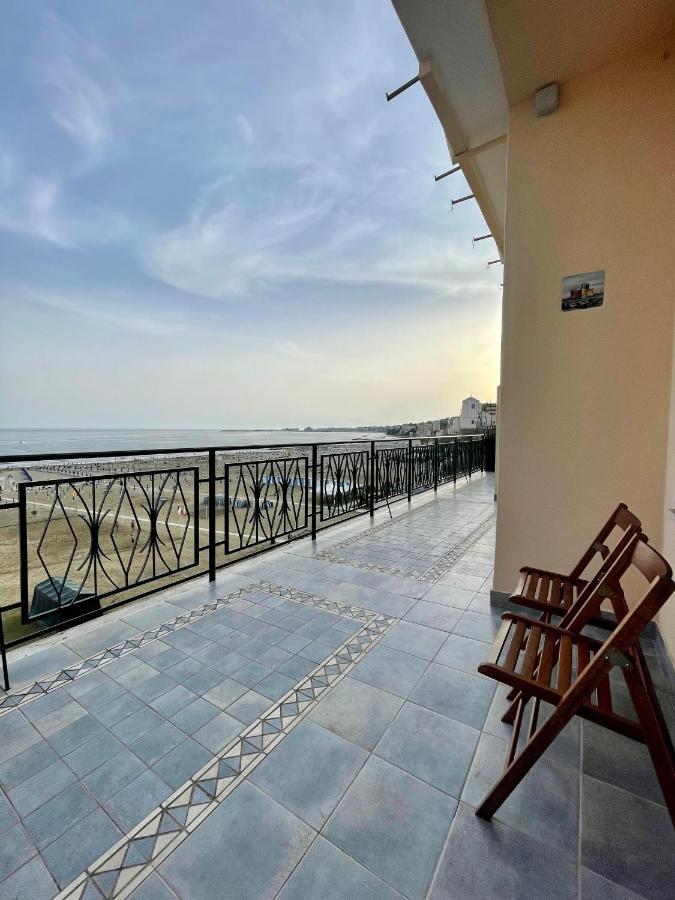 Newhouse Victoria - Sea View Apartment Nettuno Bagian luar foto
